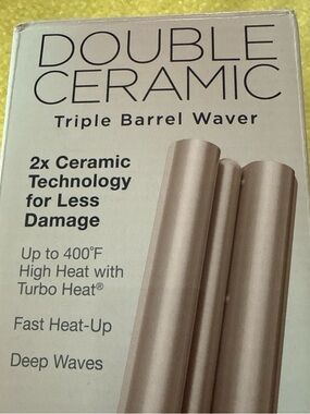 Double Ceramic Triple Barrel Waver - Gold